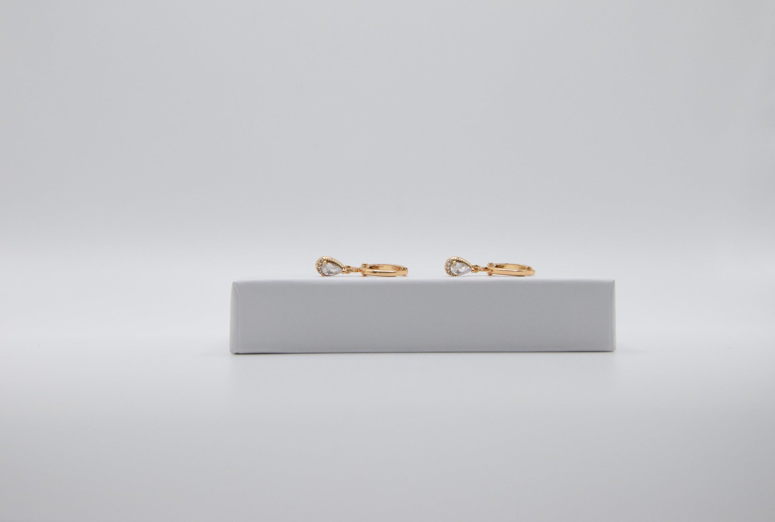 Tropfenohrringe -  Aella