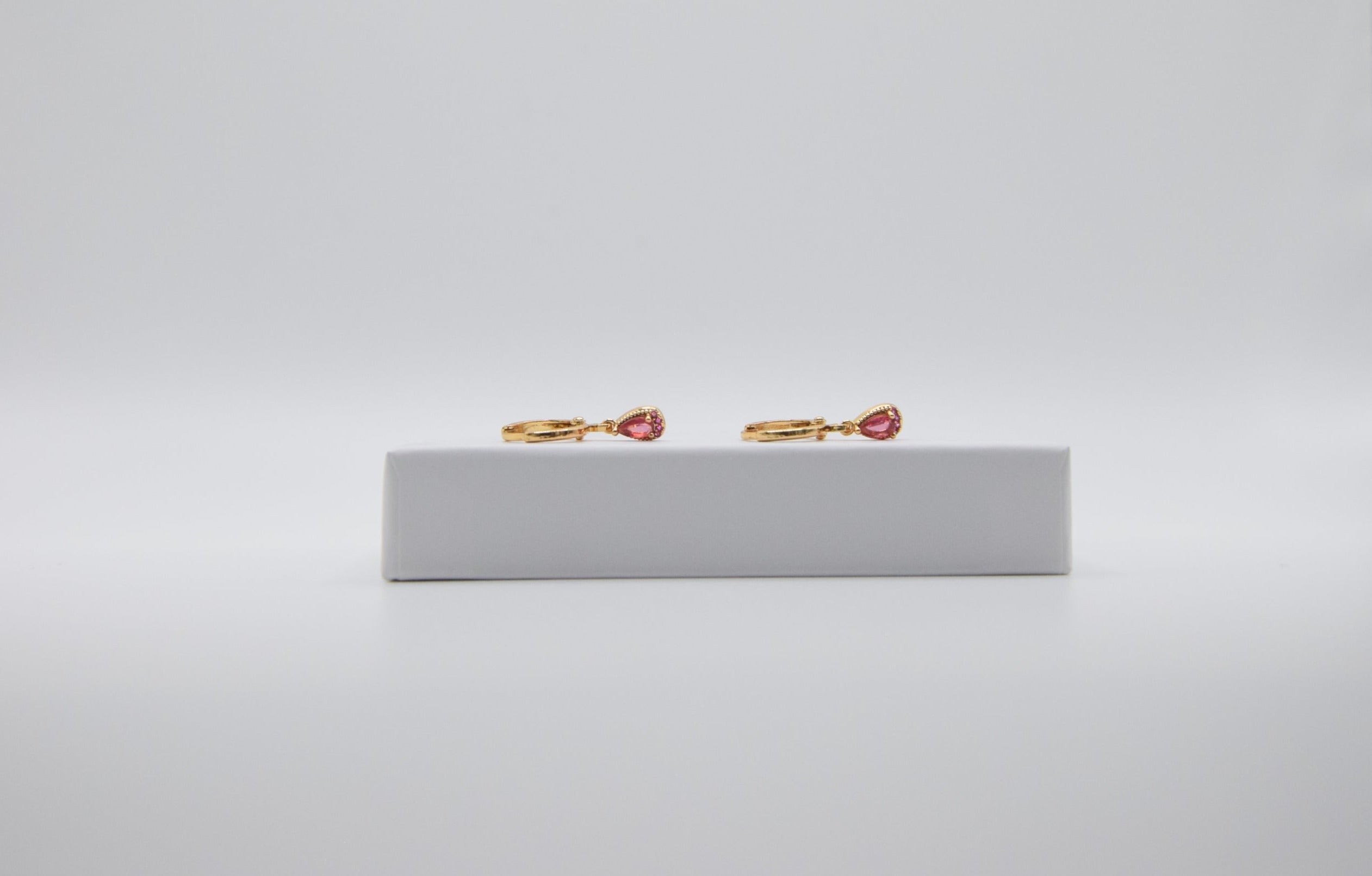 Tropfenohrringe -  Aella