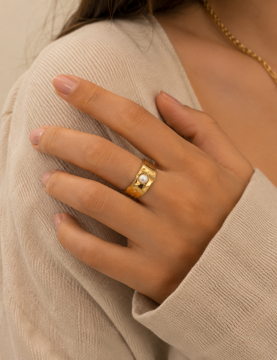 Midnight Pearl Ring  | GOLD