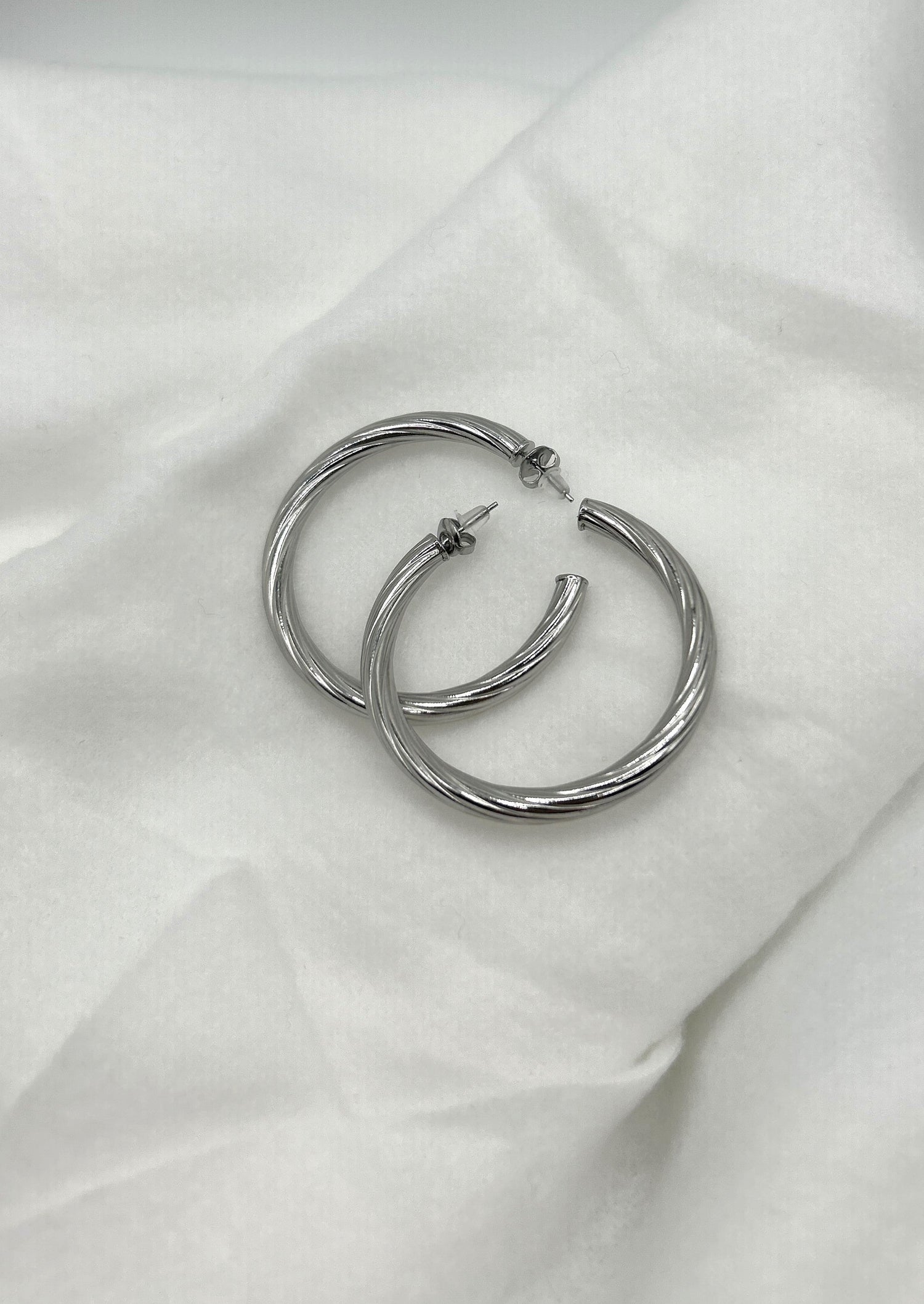Twisted Hoop Earrings | SILBER