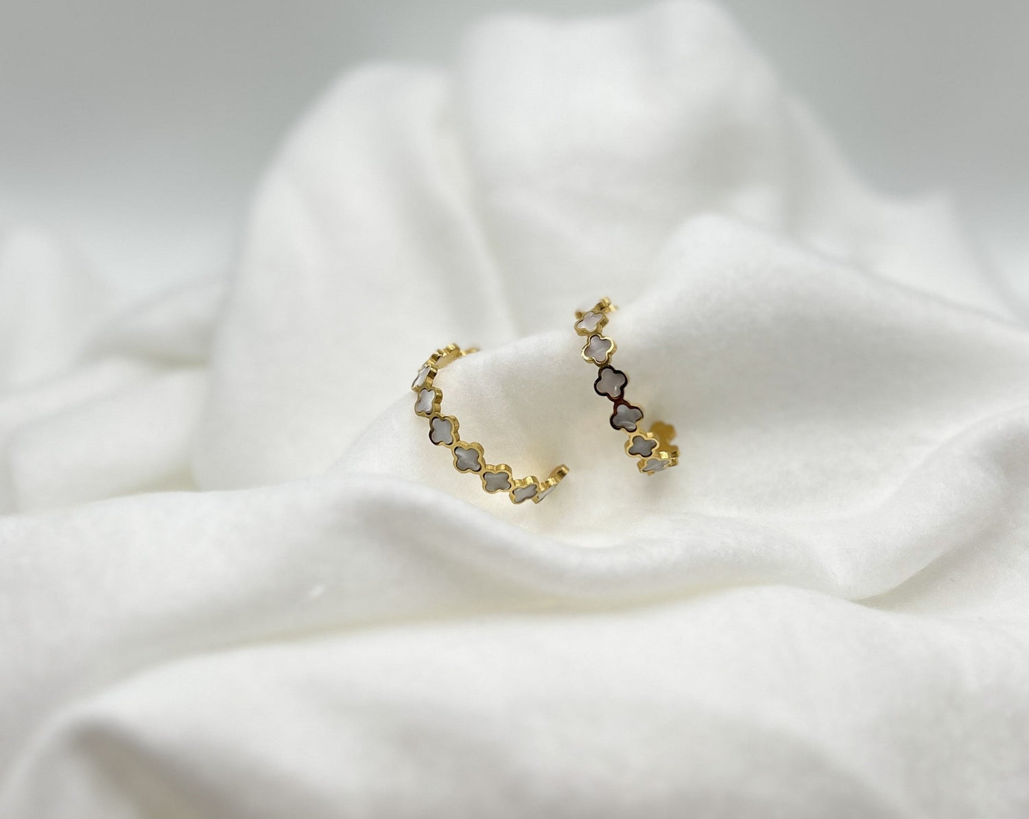Clover Grace Loops | GOLD
