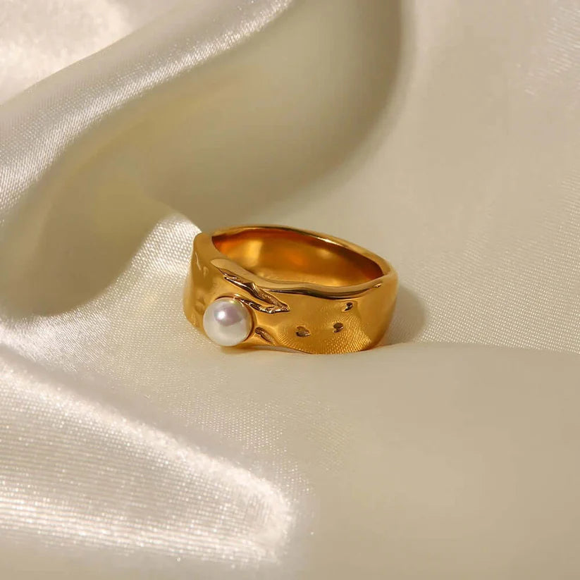 Midnight Pearl Ring  | GOLD